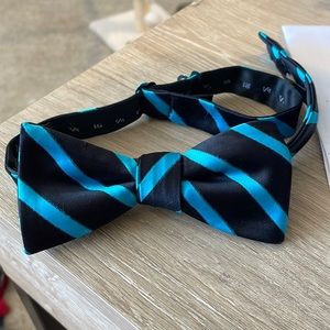 Mens pre tied bow tie.